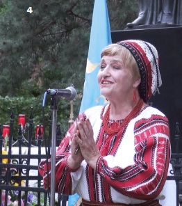 4 – Заслужена співачка України Віра Мартиненко