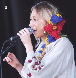 6 – Співає Марина Топольницька, яка здобула перемогу у конкурсі “Українська зірка” в категорії “Молодь”