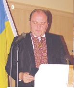 8 – Вітання виголошує міністр культури України Михайло Кулиняк