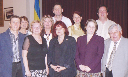 President Zorianna Hrycenko-Luhova (2nd Row, second from left) with members of the UCC Montreal Executive