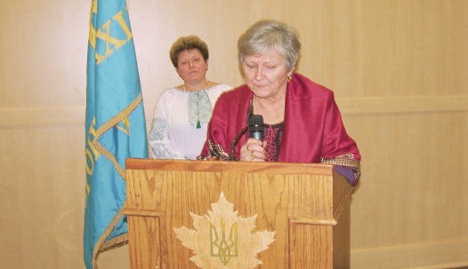 1 - Зліва направо: Тетяна Прокопів, голова Відділу ОУК Торонто-Захід, і голова КУ ОУК Ольга Шeвель